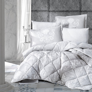 Lady of Leisure Comforter Set Queen/ King | Alone V1